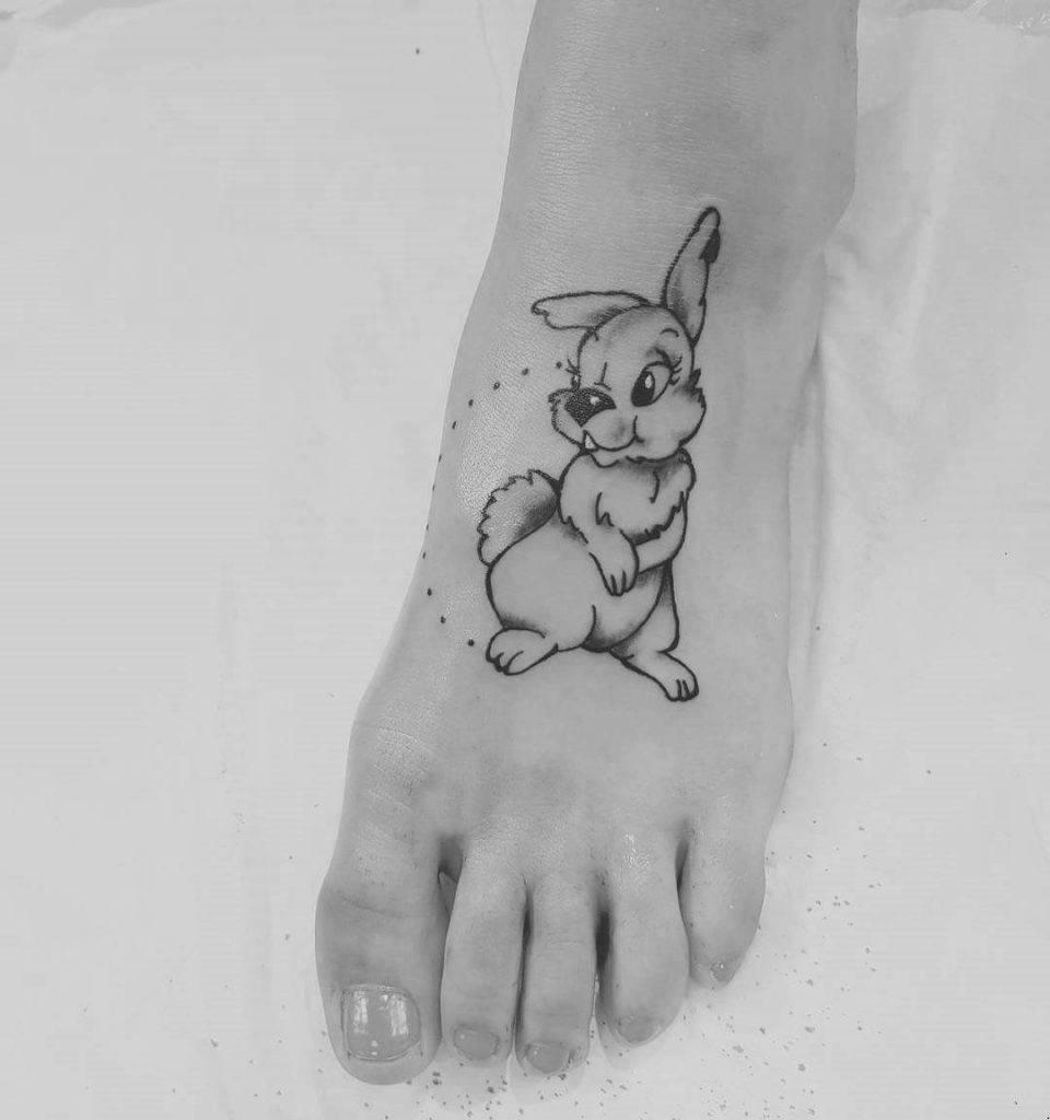 tatuaje conejo bambi